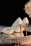 Elegant White Pearl Rhinestone Appliques 8 cm Stiletto Heels Pointed Toe Wedding Shoes