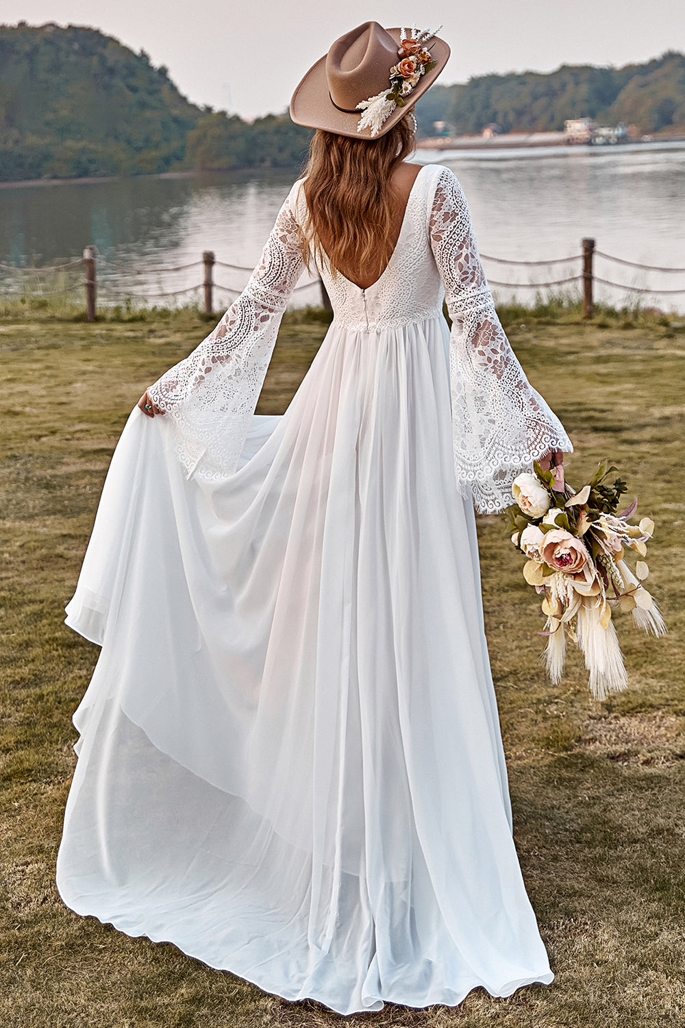 15 V Neck Wedding Dresses For Boho Brides